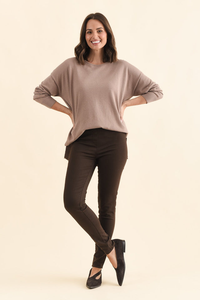 Reed Chocolate Stretch Cotton Pants,Brunette model,alt text|model:MJ image 7