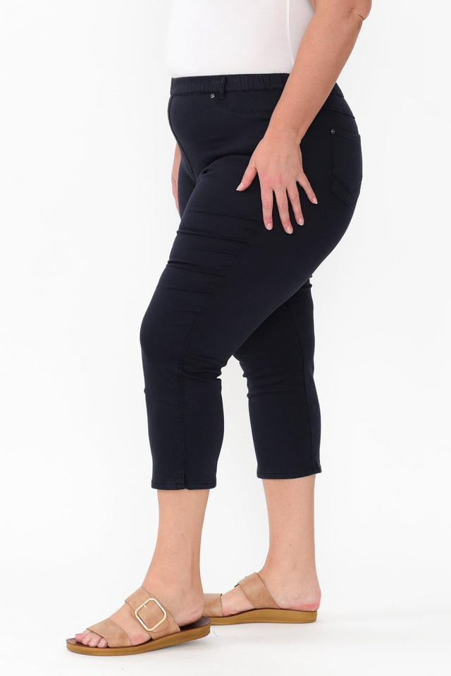 Reed Navy Stretch Cotton Capri Pants,Blonde model,alt text|model:Caitlin image 11