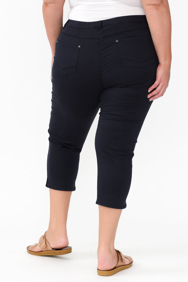 Reed Navy Stretch Cotton Capri Pants,Blonde model,alt text|model:Caitlin image 12