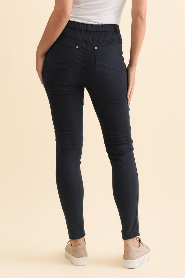Reed Navy Stretch Cotton Pants,Brunette model,alt text|model:MJ image 6