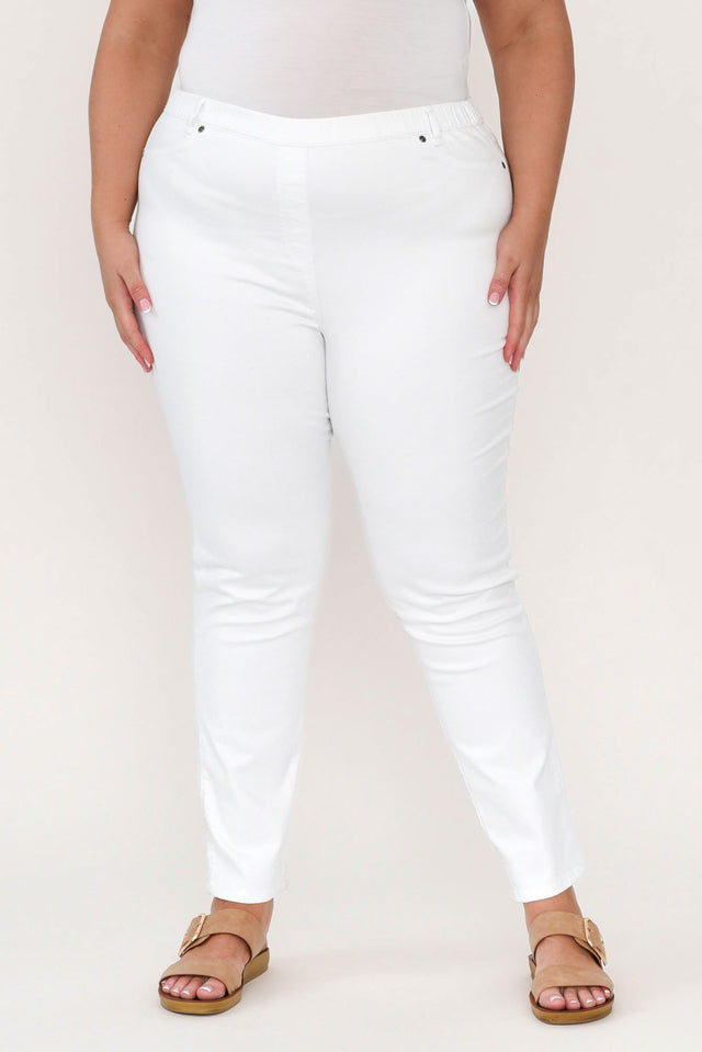 Reed White Stretch Cotton Pants,Blonde model,alt text|model:Caitlin image 10