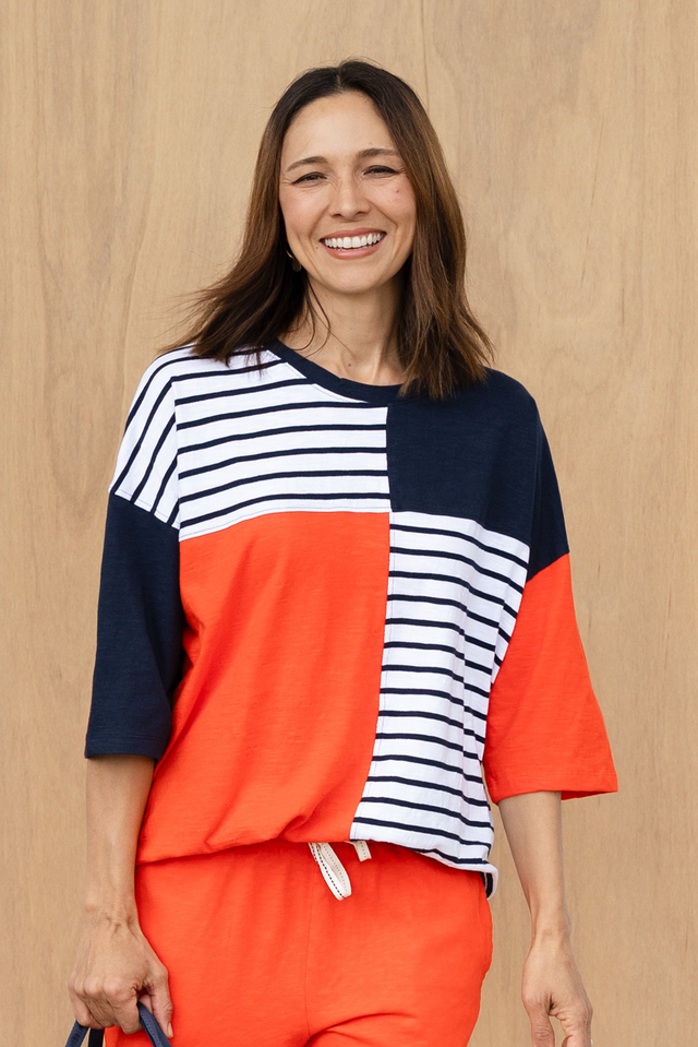 Fig Navy Contrast Cotton Sweat,Lifestyle,Brunette model