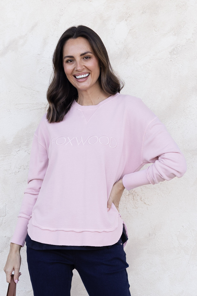 Simplified Blush Cotton Crewneck Sweatshirt,Lifestyle,Brunette model