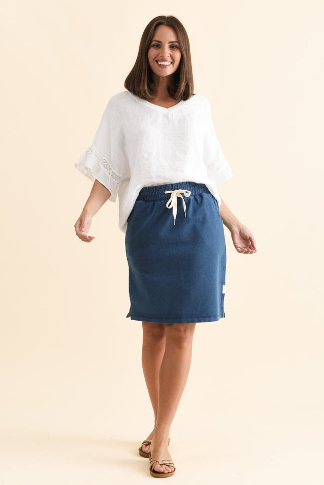 alt text|model:MJ image 3