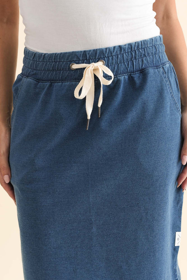 alt text|model:MJ image 6