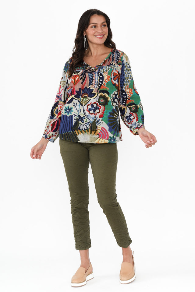 alt text|model:Brontie image 3