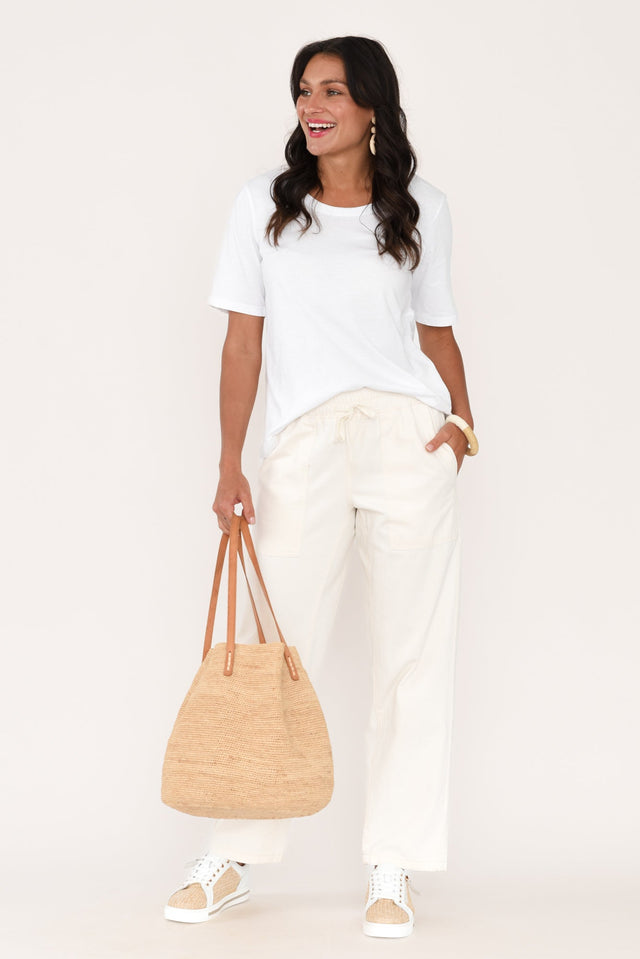 alt text|model:Brontie image 3