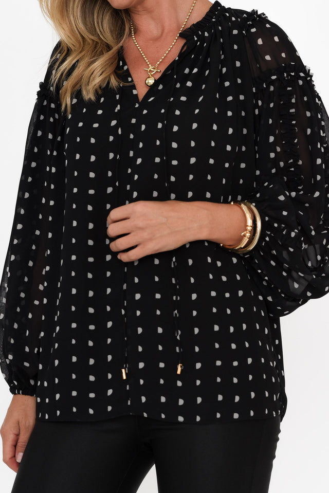 alt text|model:Valeria image 6