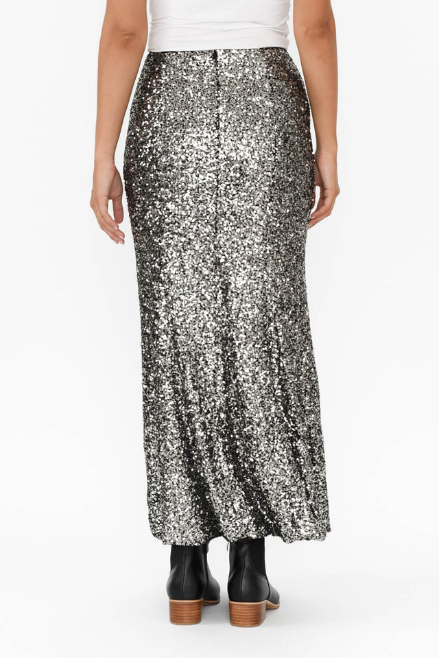 alt text|model:Mollie image 5