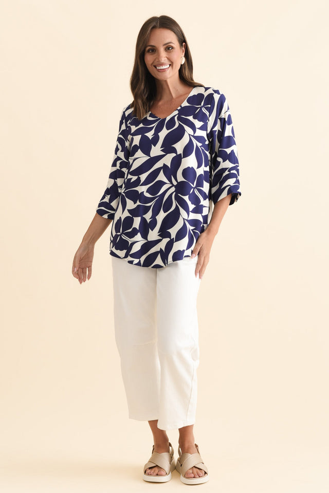 alt text|model:MJ image 6