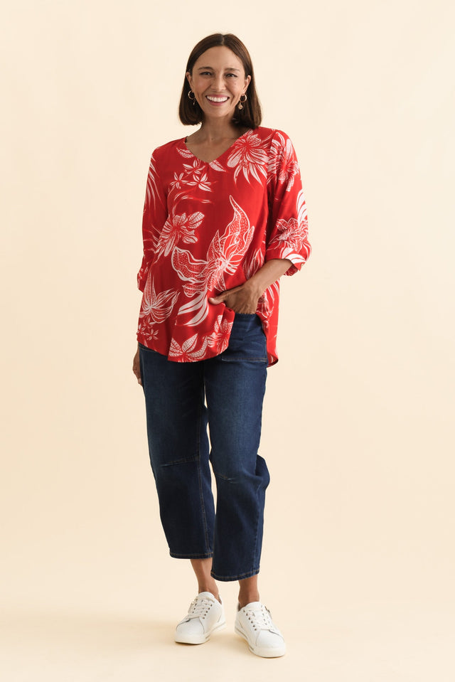 Riveria Red Floral V Neck Top,Brunette model,alt text|model:Cara image 5