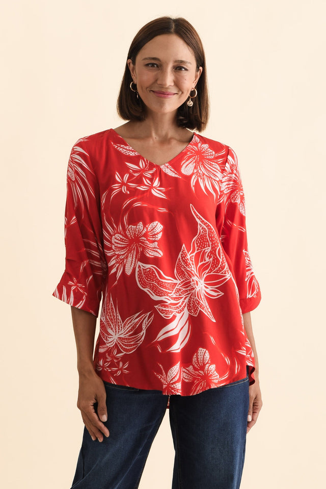 Riveria Red Floral V Neck Top,Brunette model,alt text|model:Cara image 3