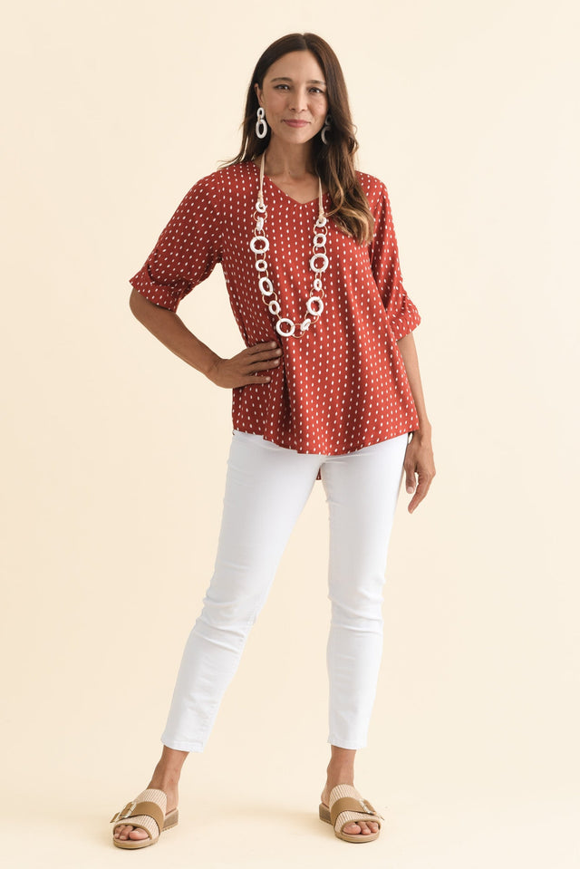 alt text|model:Cara image 3