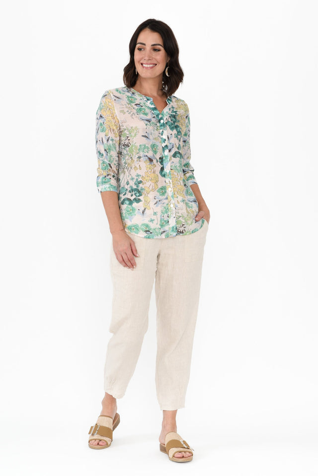 alt text|model:adele