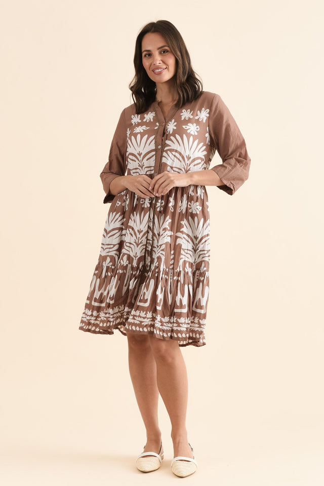 Romy Mocha Beach Crinkle Cotton Dress,Full Body,Brunette model,alt text|model:MJ image 6