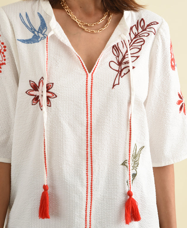 Rosetta White Garden Cotton Embroidered Top,Detail,Brunette model,alt text|model:Cara image 5
