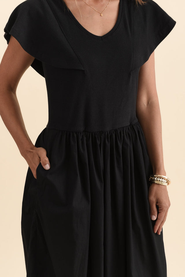 alt text|model:Cara image 5