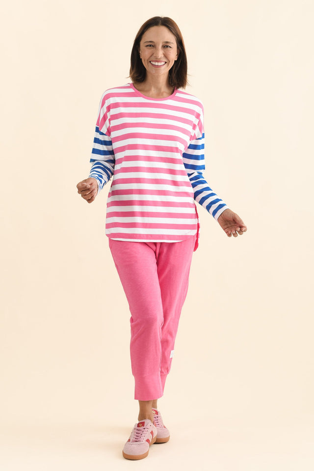 alt text|model:Cara image 6