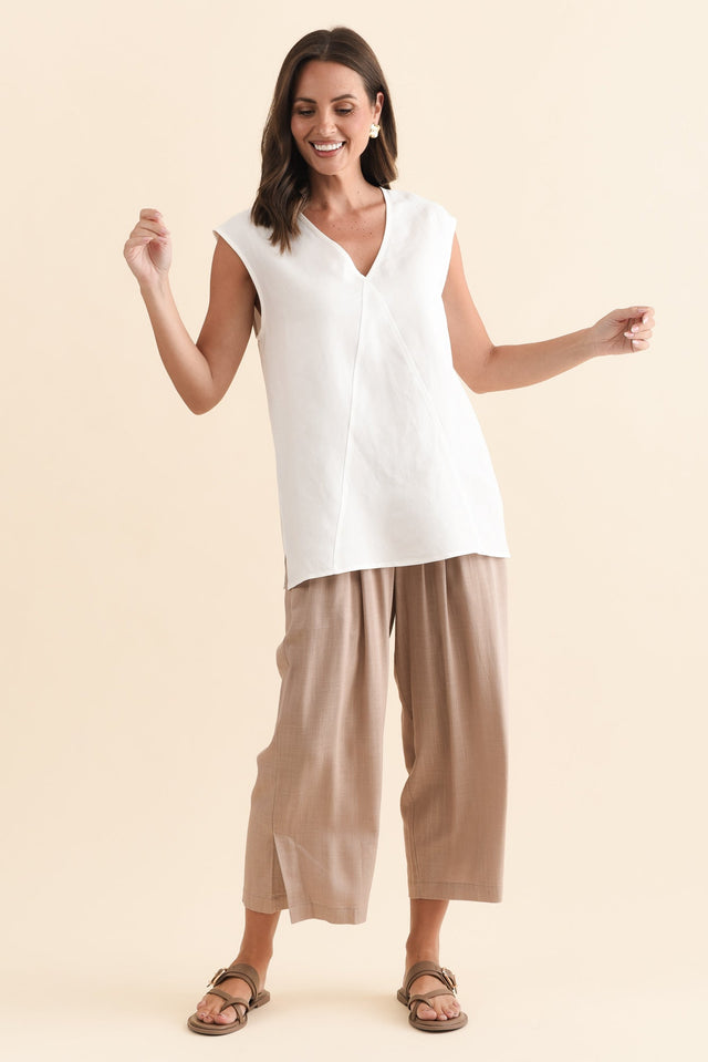 Roxie White Linen Blend V Neck Tank,Brunette model,alt text|model:MJ image 8
