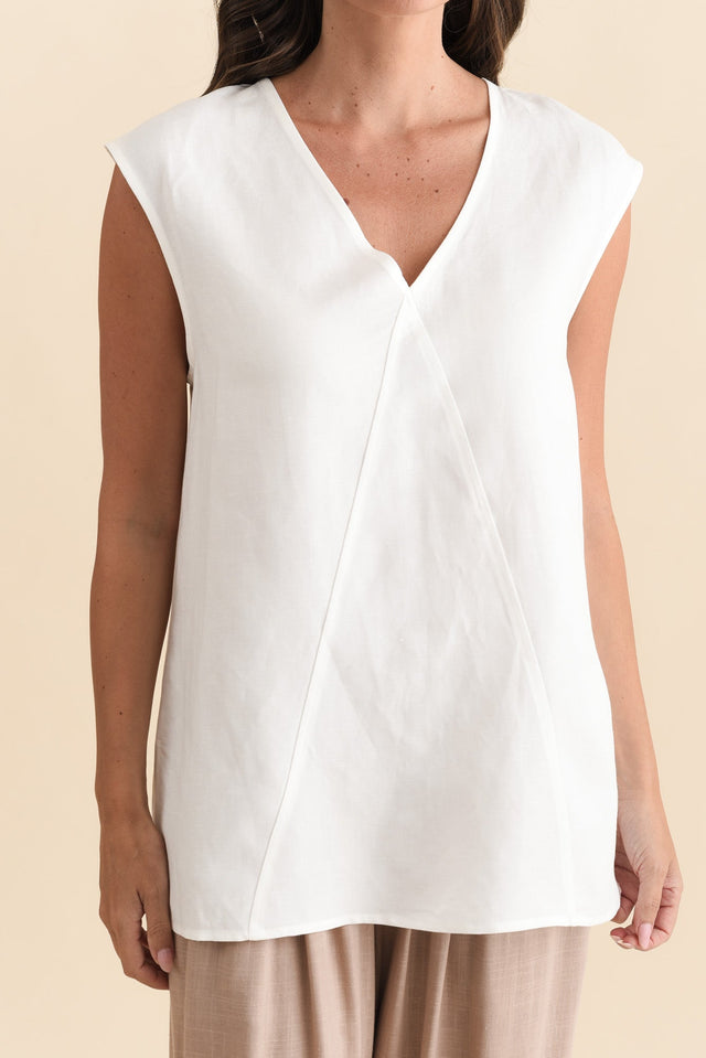 Roxie White Linen Blend V Neck Tank,Brunette model,alt text|model:MJ image 7