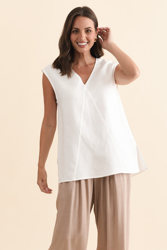 alt text|model:MJ image 1