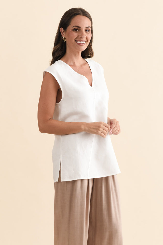 Roxie White Linen Blend V Neck Tank,Brunette model,alt text|model:MJ image 5