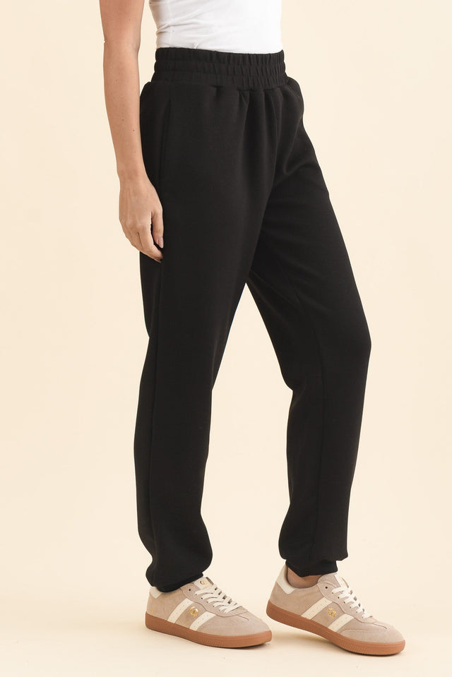Sabi Black Relaxed Sweatpants,Brunette model,alt text|model:MJ image 4