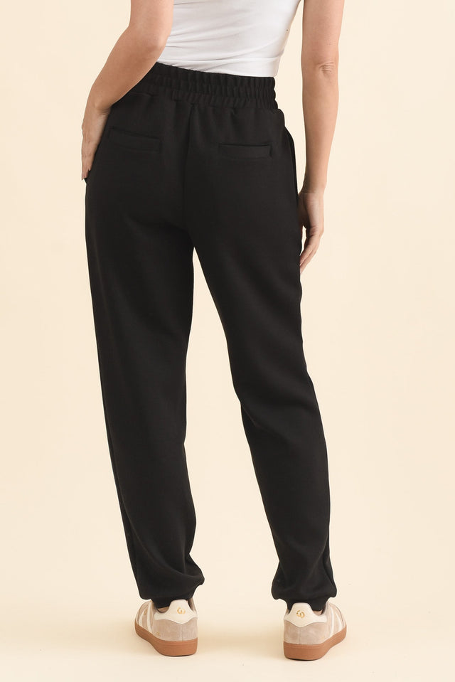Sabi Black Relaxed Sweatpants,Brunette model,alt text|model:MJ image 5