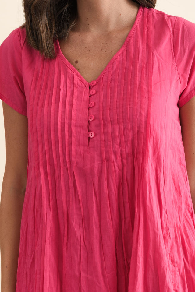 Sabina Fuchsia Crinkle Cotton Dress,Brunette model,alt text|model:MJ image 8