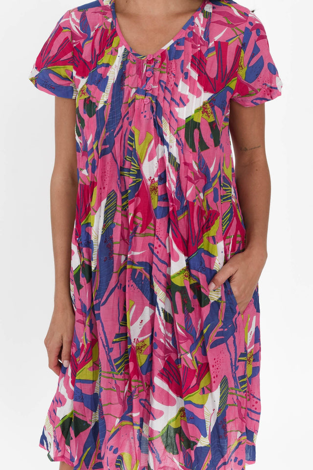 alt text|model:Brontie image 4