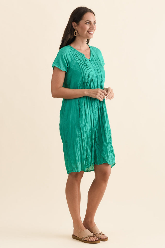 Sabina Green Crinkle Cotton Dress,Brunette model,alt text|model:MJ image 6