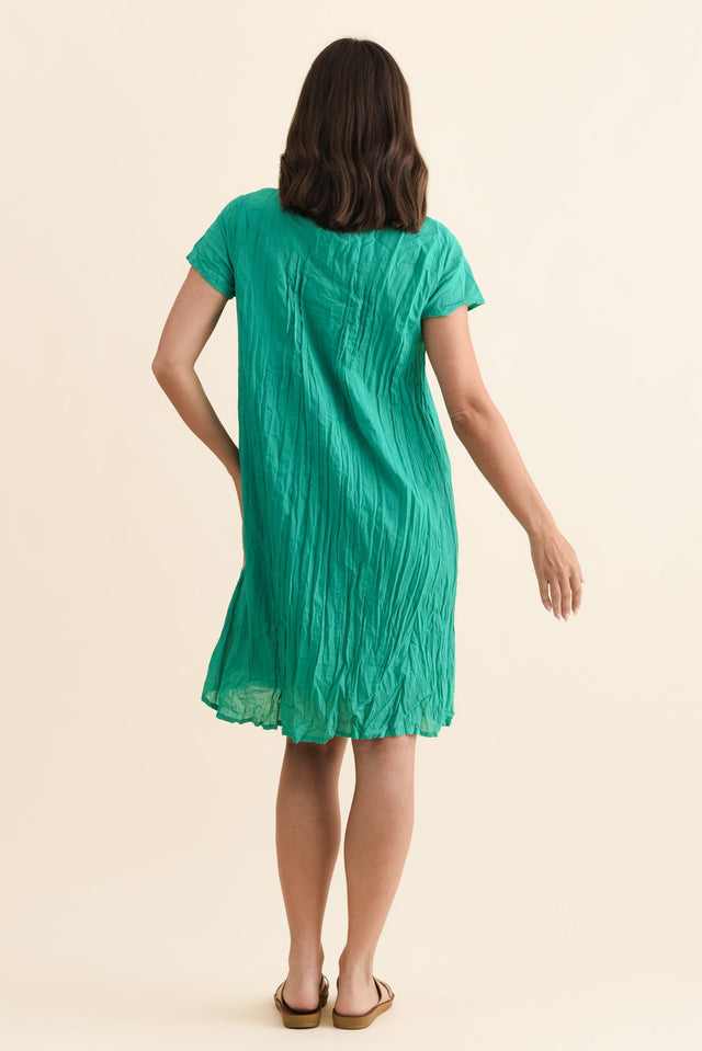 Sabina Green Crinkle Cotton Dress,Brunette model,alt text|model:MJ image 7