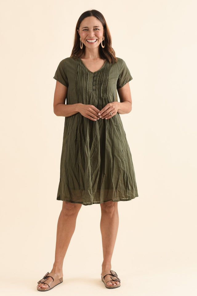 Sabina Sage Crinkle Cotton Dress,Full Body,Brunette model,alt text|model:Cara image 8