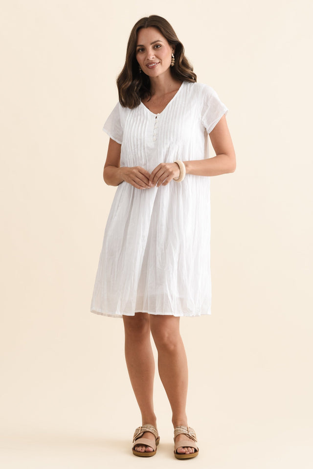 Sabina White Crinkle Cotton Dress,Brunette model,alt text|model:MJ image 7