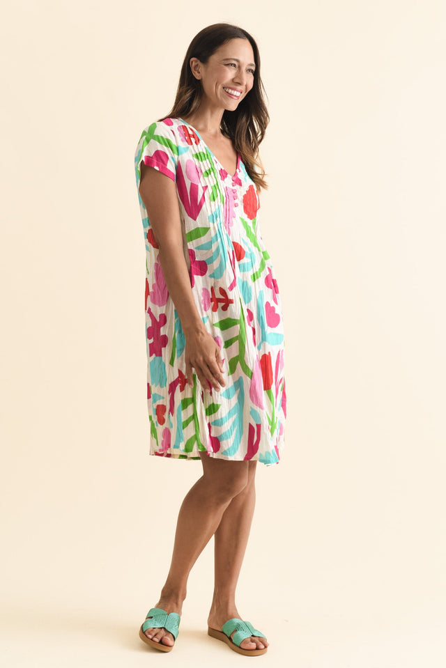 alt text|model:Cara image 7