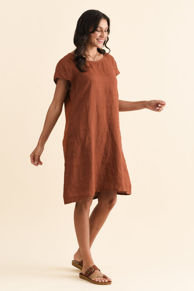 alt text|model:Brontie image 4