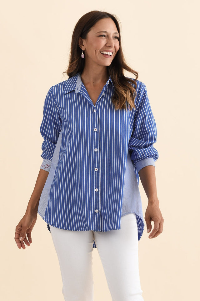 alt text|model:Cara image 1