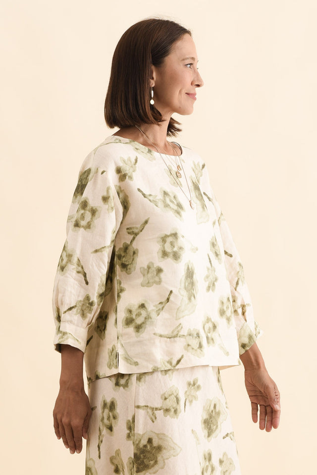 Saloma Cream Floral Linen Scoop Neck Top,Brunette model,alt text|model:Cara image 4