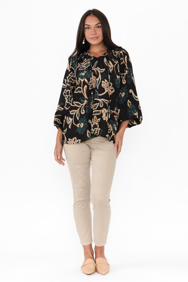 alt text|model:Kirstyn image 7