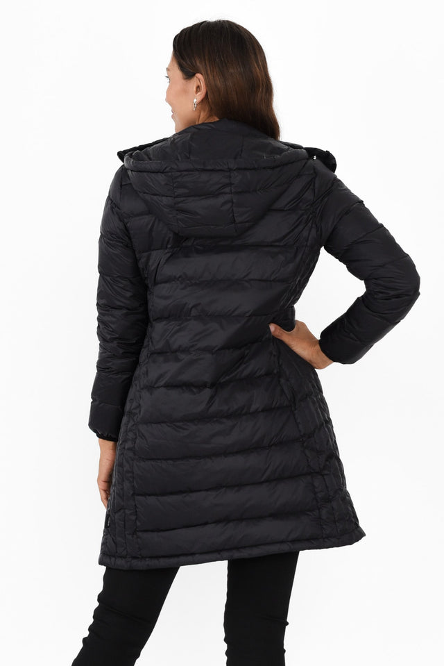 alt text|model:Cara image 5