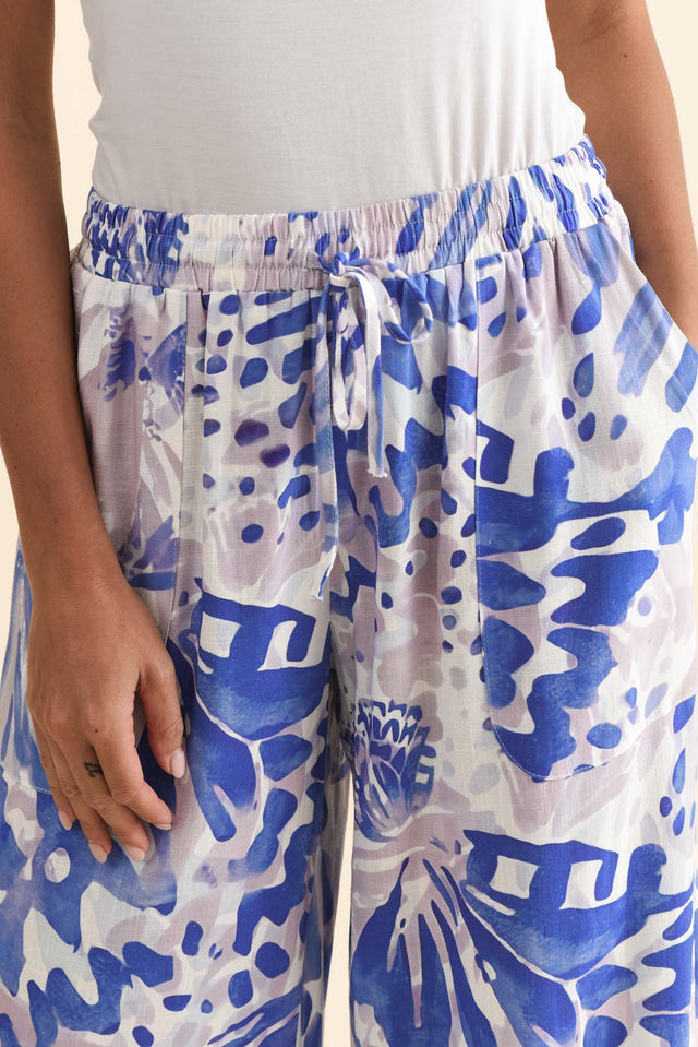 Scotty Cobalt Abstract Linen Cotton Pants,Brunette model,alt text|model:Brontie image 6