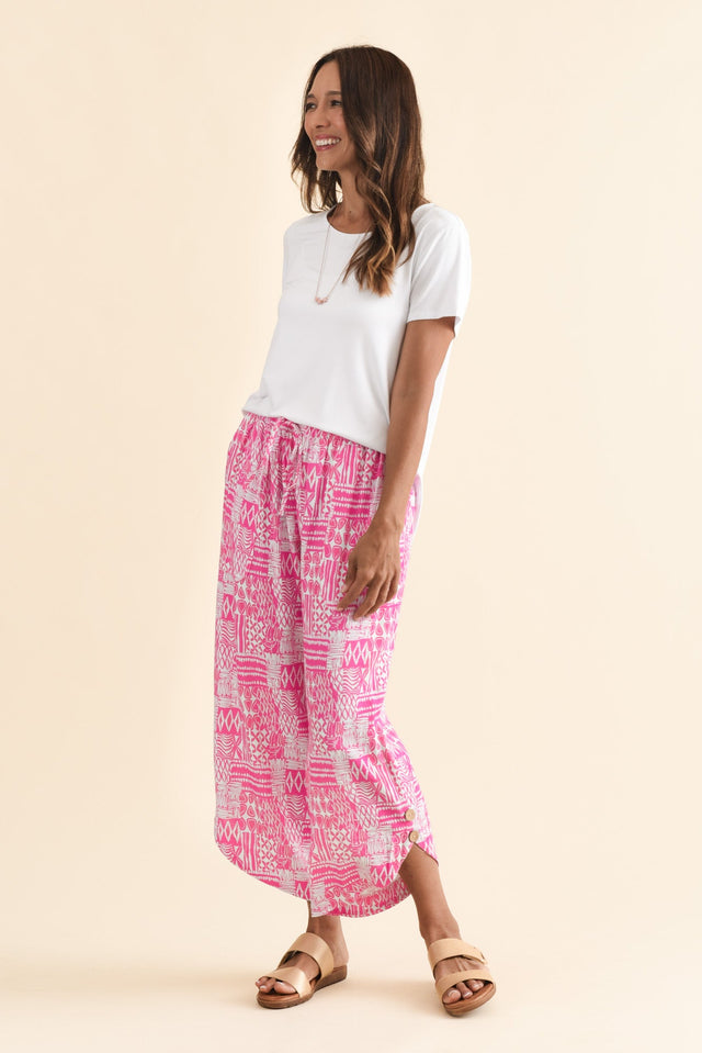 alt text|model:Cara image 7