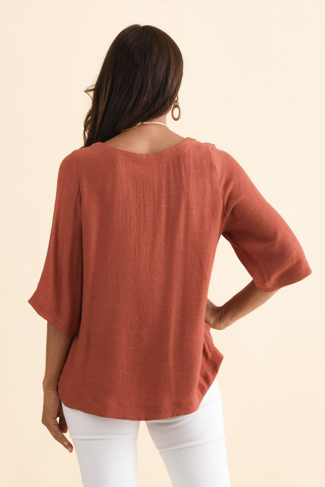 Selena Rust 3/4 Sleeve Top,Brunette model,alt text|model:Cara image 6
