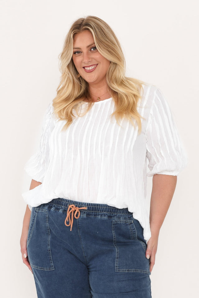 Selma White Crinkle Cotton Top,Blonde model,plus-size,curve-tops,plus-size-sleeved-tops,plus-size-cotton-tops,alt text|model:Caitlin image 9