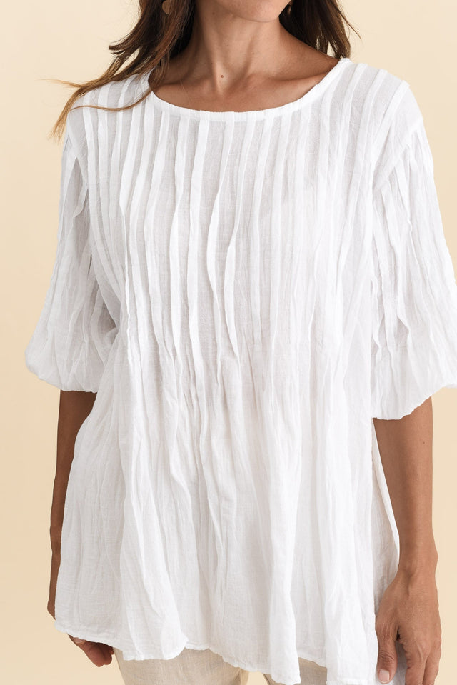 Selma White Crinkle Cotton Top,Brunette model,alt text|model:Cara image 7