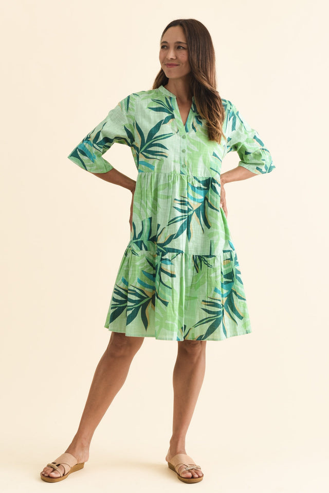 alt text|model:Cara image 8