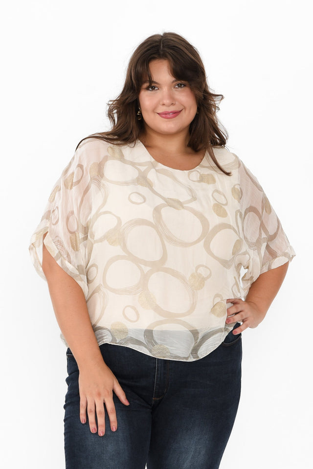 plus-size,curve-tops,plus-size-sleeved-tops,alt text|model:Gabby image 7
