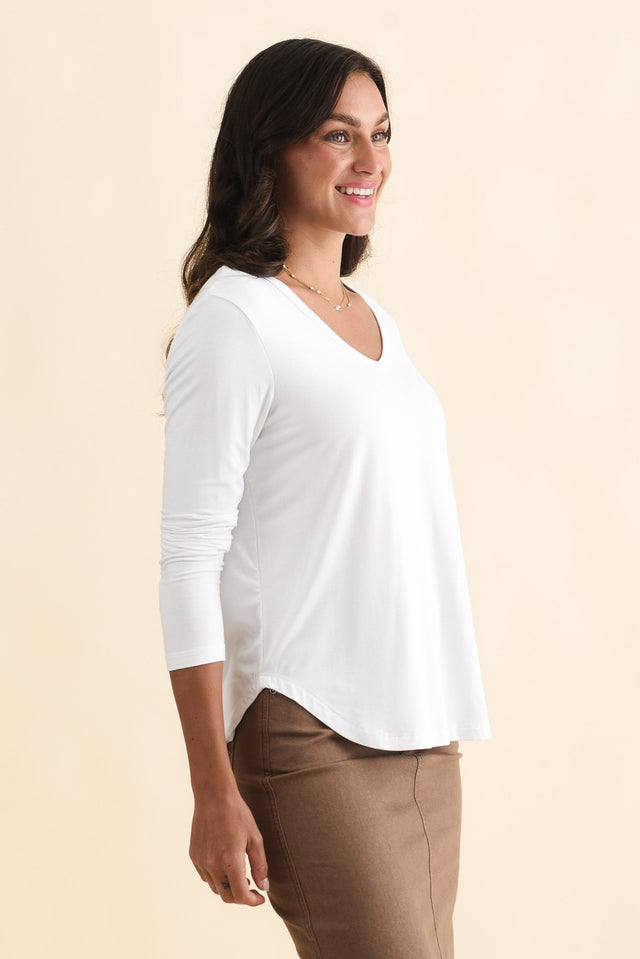 Sia White Bamboo V Neck Top,Brunette model,alt text|model:Brontie image 4