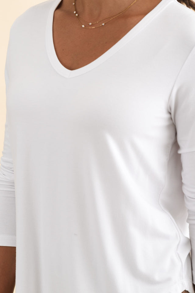 Sia White Bamboo V Neck Top,Brunette model,alt text|model:Brontie image 6