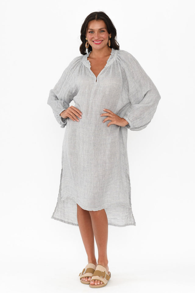 alt text|model:Brontie image 7